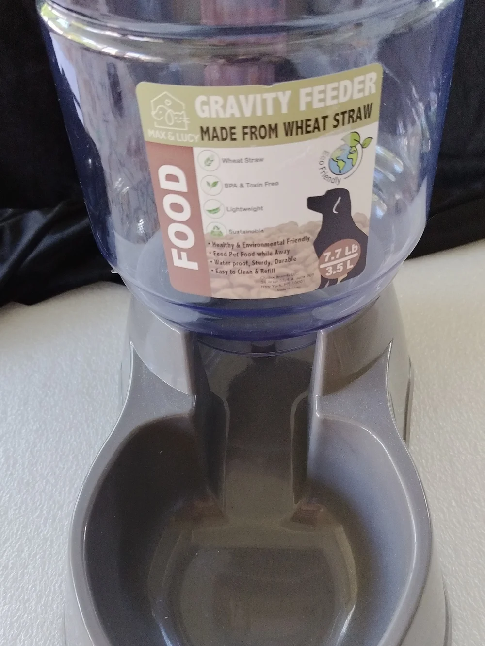 3.5-liter gravity pet food feeder